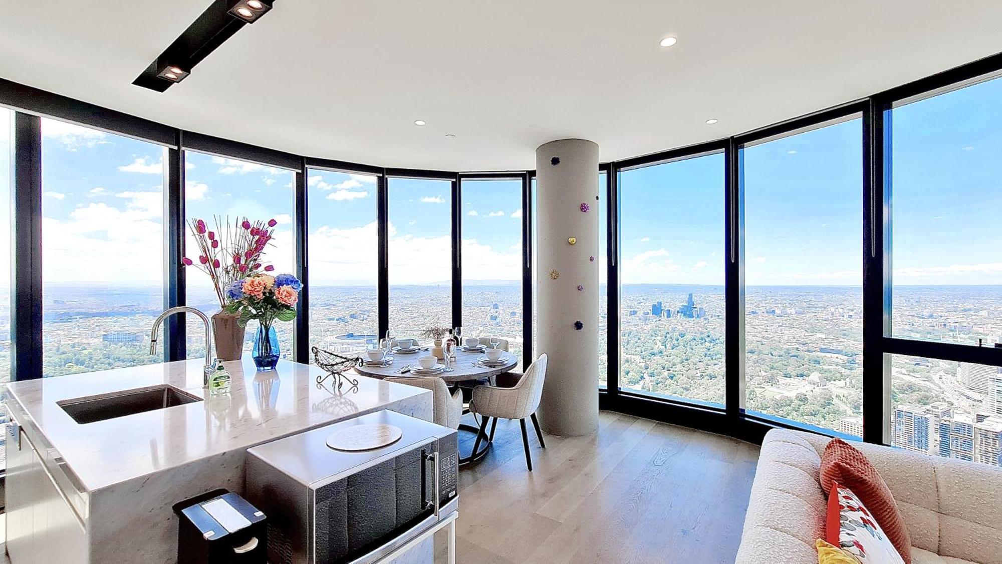 84 Floor/splendid View/free Car Park/3b/near Crown *