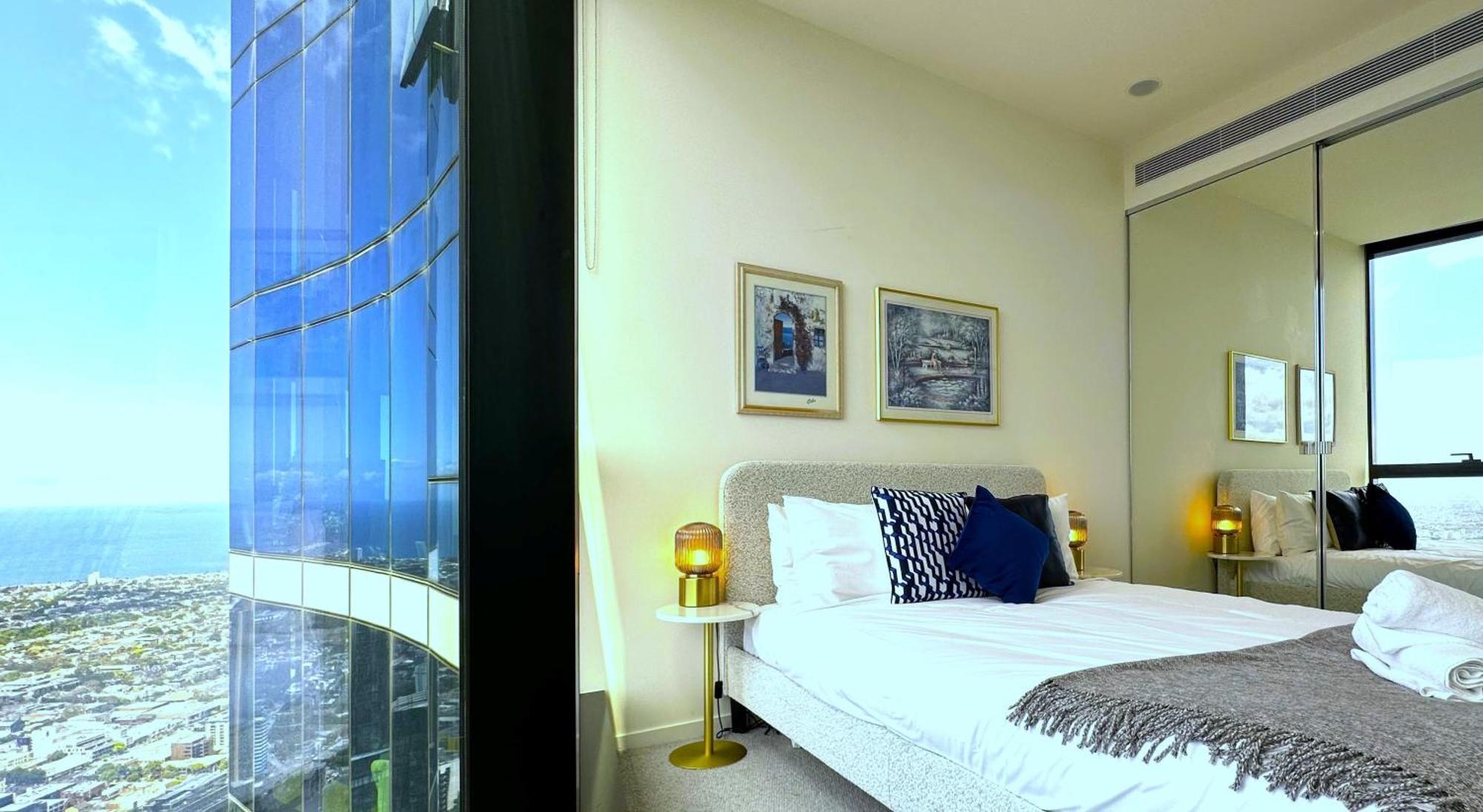 84 Floor/splendid View/free Car Park/3b/near Crown *