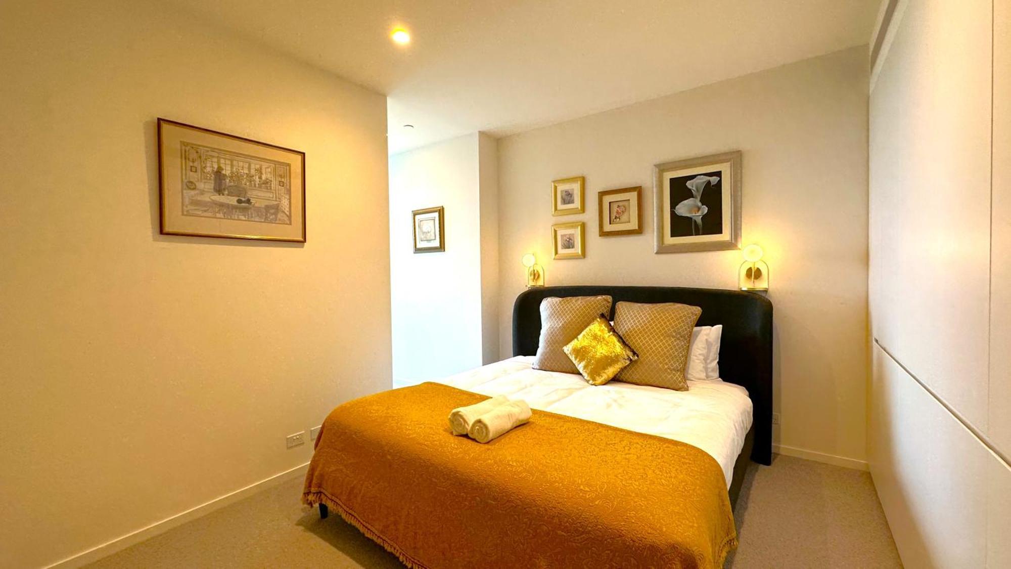 Apartment 84 Floor/splendid View/free Car Park/3b/near Crown *