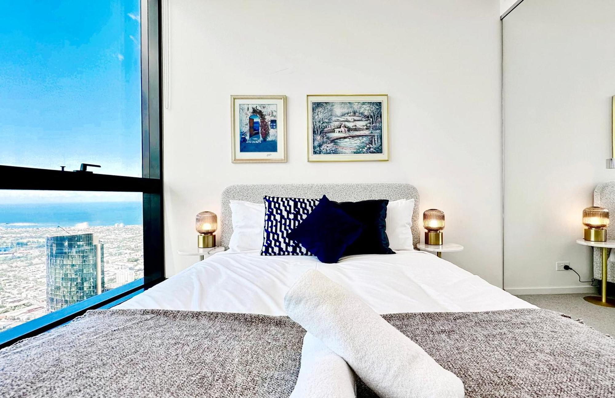 84 Floor/splendid View/free Car Park/3b/near Crown Melbourne