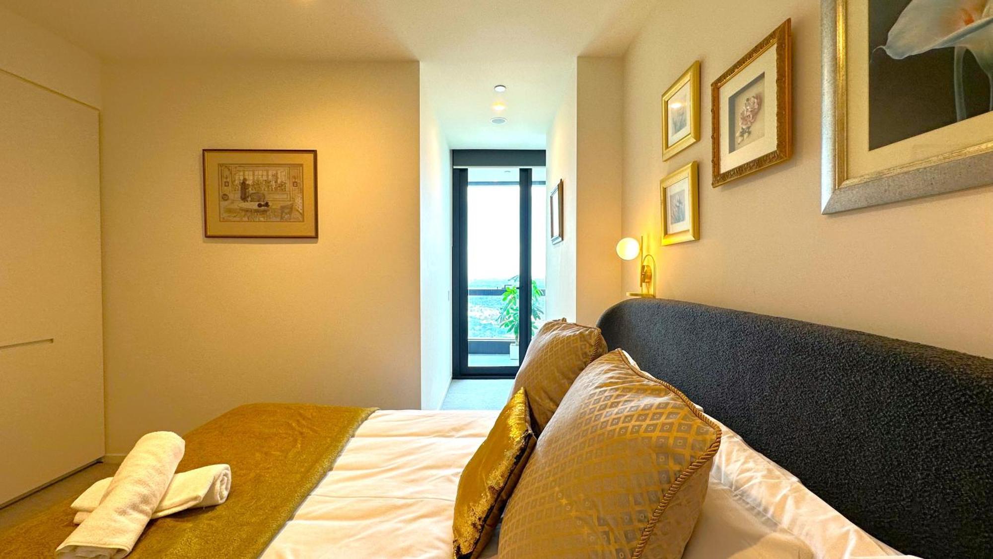 84 Floor/splendid View/free Car Park/3b/near Crown