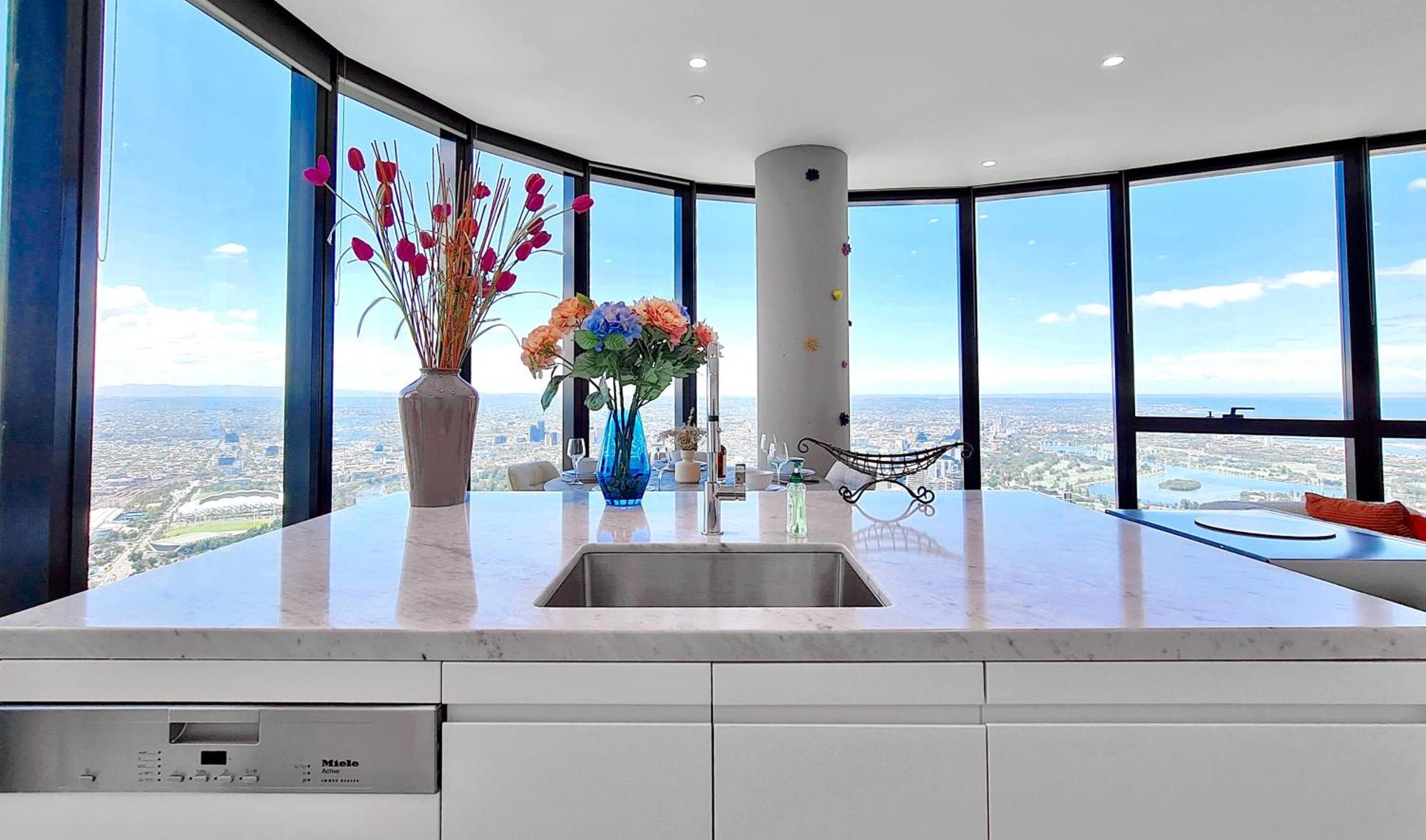 84 Floor/splendid View/free Car Park/3b/near Crown Melbourne